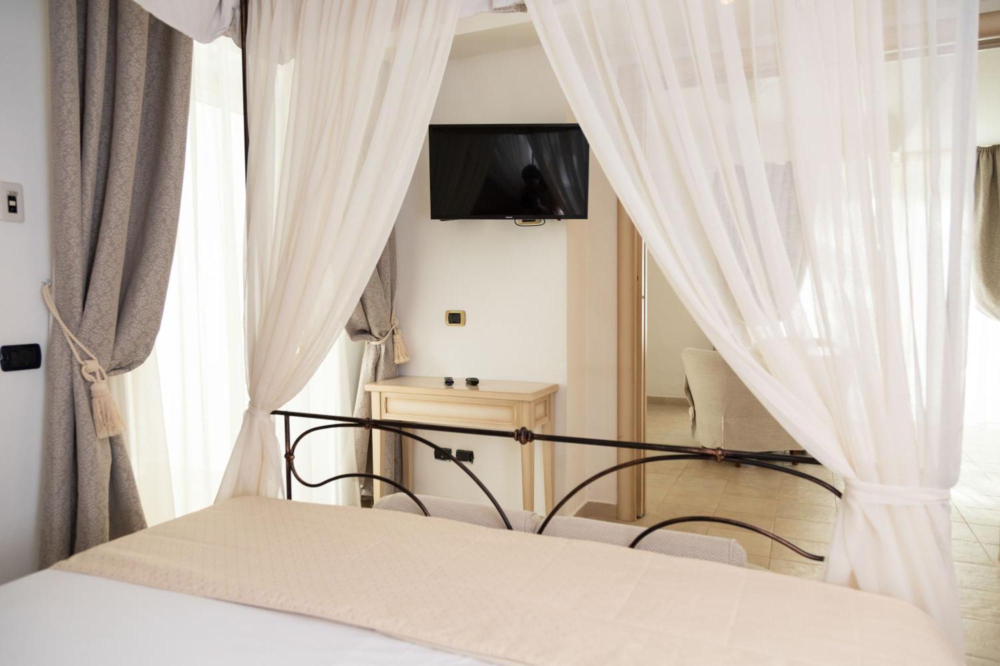 Hotel Ah Premium Baia Dei Faraglioni Mattinata Exterior foto